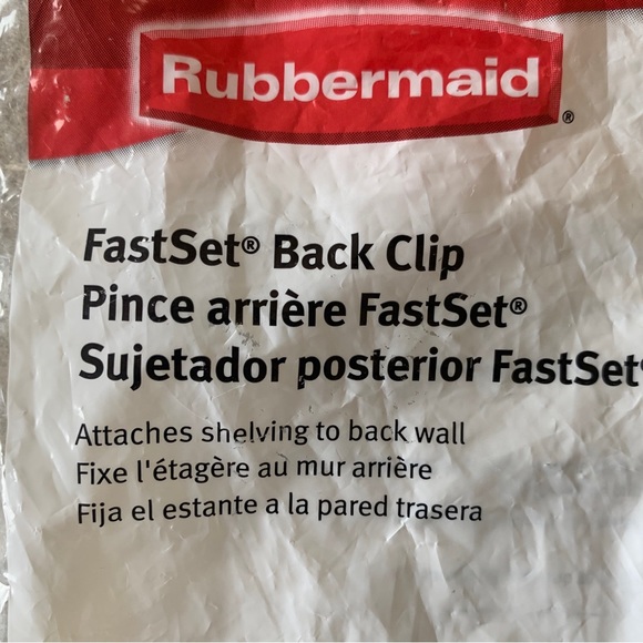 14 Rubbermaid White Plastic Metal Fast Set Back Clip with Drive Pin Shelving - Picture 4 of 5